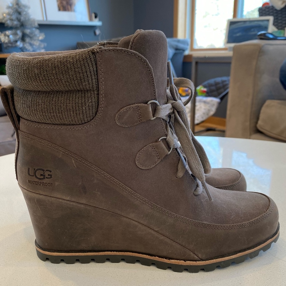 Ugg wedge booties